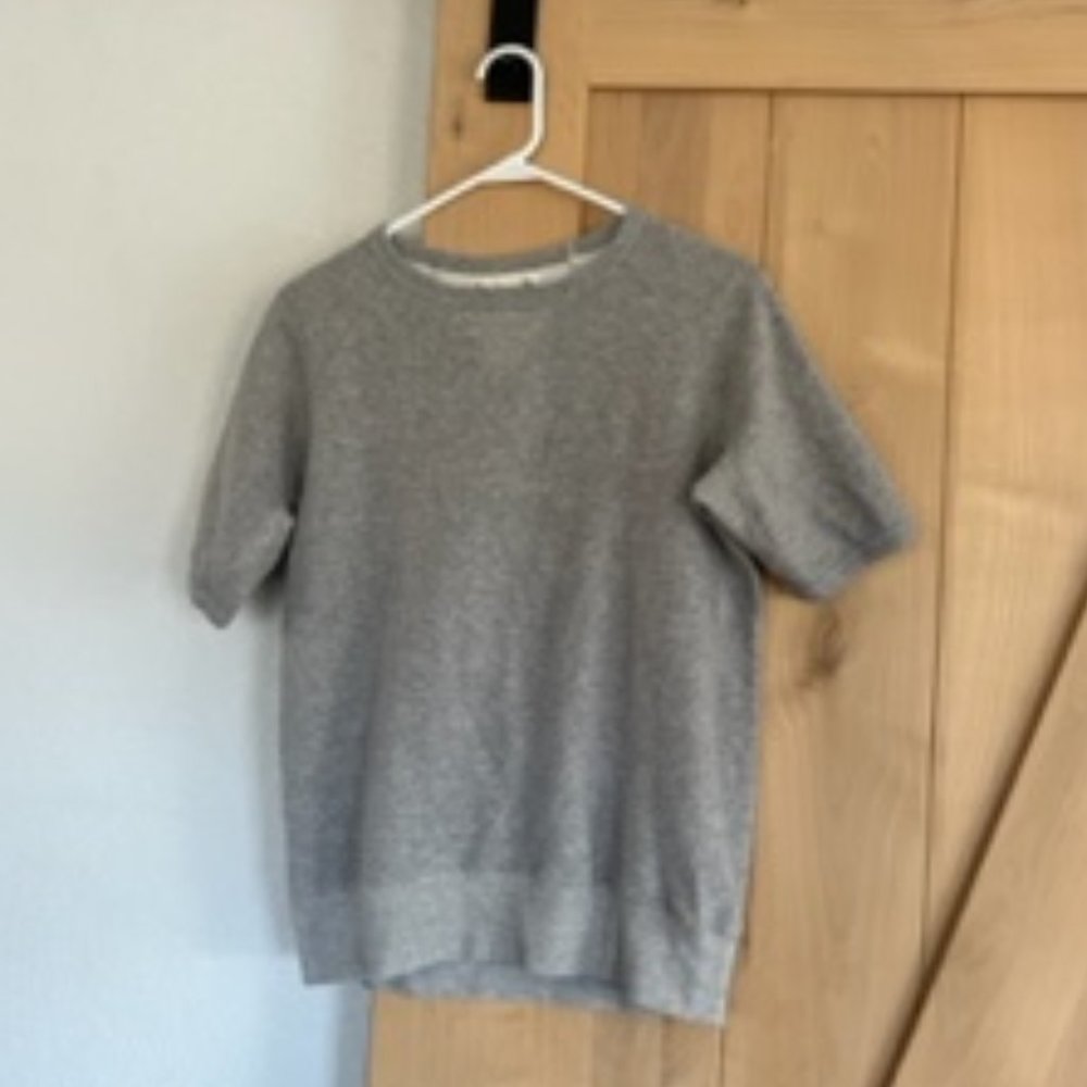 Merz b. Schwanen gray short sleeve sweatshirt size 6